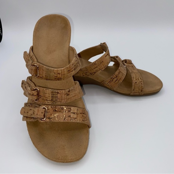 Vionic Radia Women's Size 6 Cork Gold Wedges Sandals Strappy Buckle GUC - Picture 7 of 10